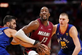 登录入口金州勇士训练开放日，今晚止住颓势引欢呼，全明星赛在即，赛季目标并未改变的简单介绍